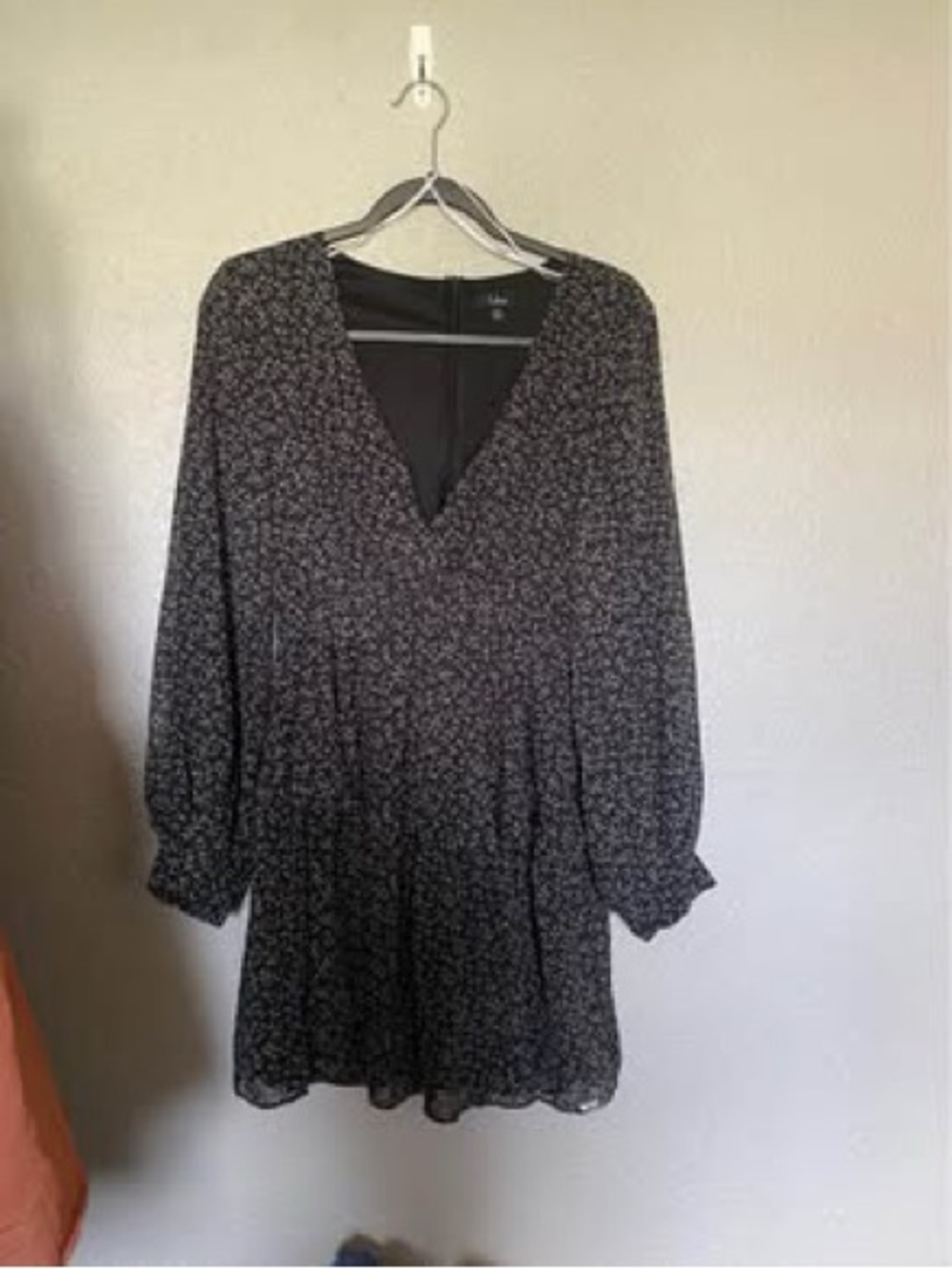 Lulu's Black Floral V-Neck Long Sleeve Mini Dress